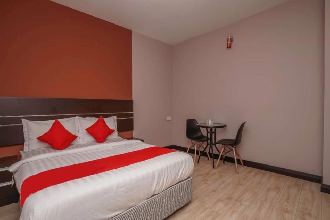 Get Sendayan Hotel